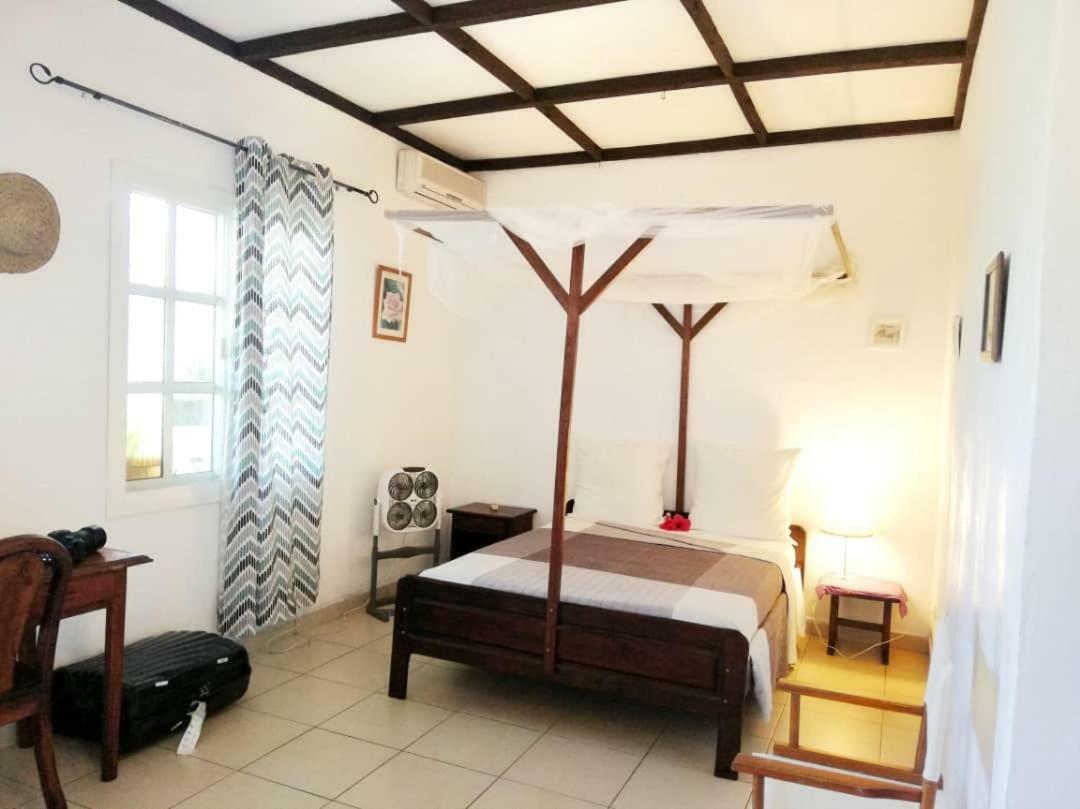 Hotel Jardin De La Paix Морони Экстерьер фото